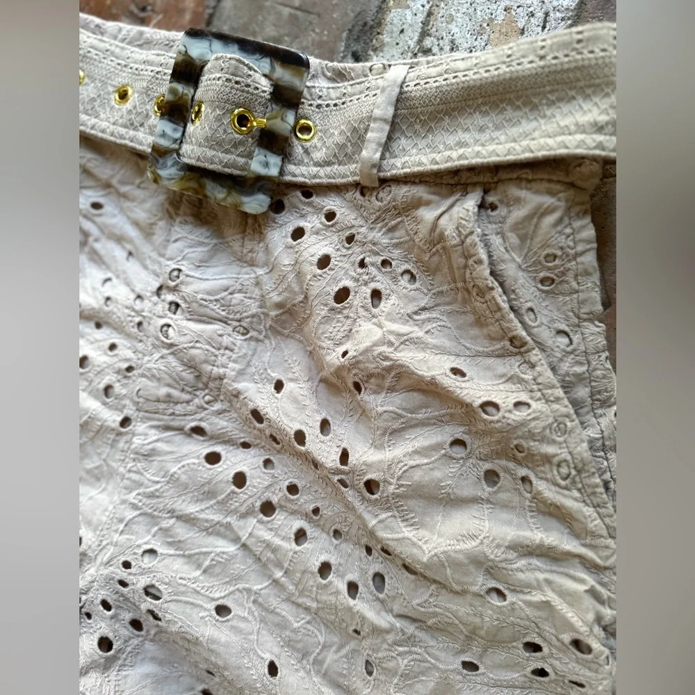 AQUABLU Carrington Eyelett Shorts High Waisted - Picture 5 of 8